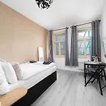Cozy Studio Near City